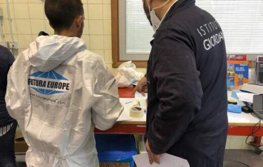 futura-europe-corsi-ottieni-il-patentino-applicatore-certificato-da-istituto-giordano_02 copia 2
